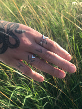 Load image into Gallery viewer, Sterling silver Mandorla ring